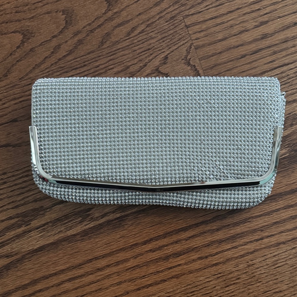 EUC Lulu Townsend Silver Rhinestone Clutch w/Strap